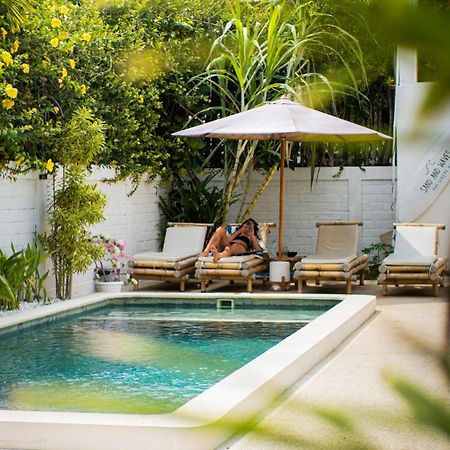 The White Bay Lombok Apartment Kuta  Exterior photo
