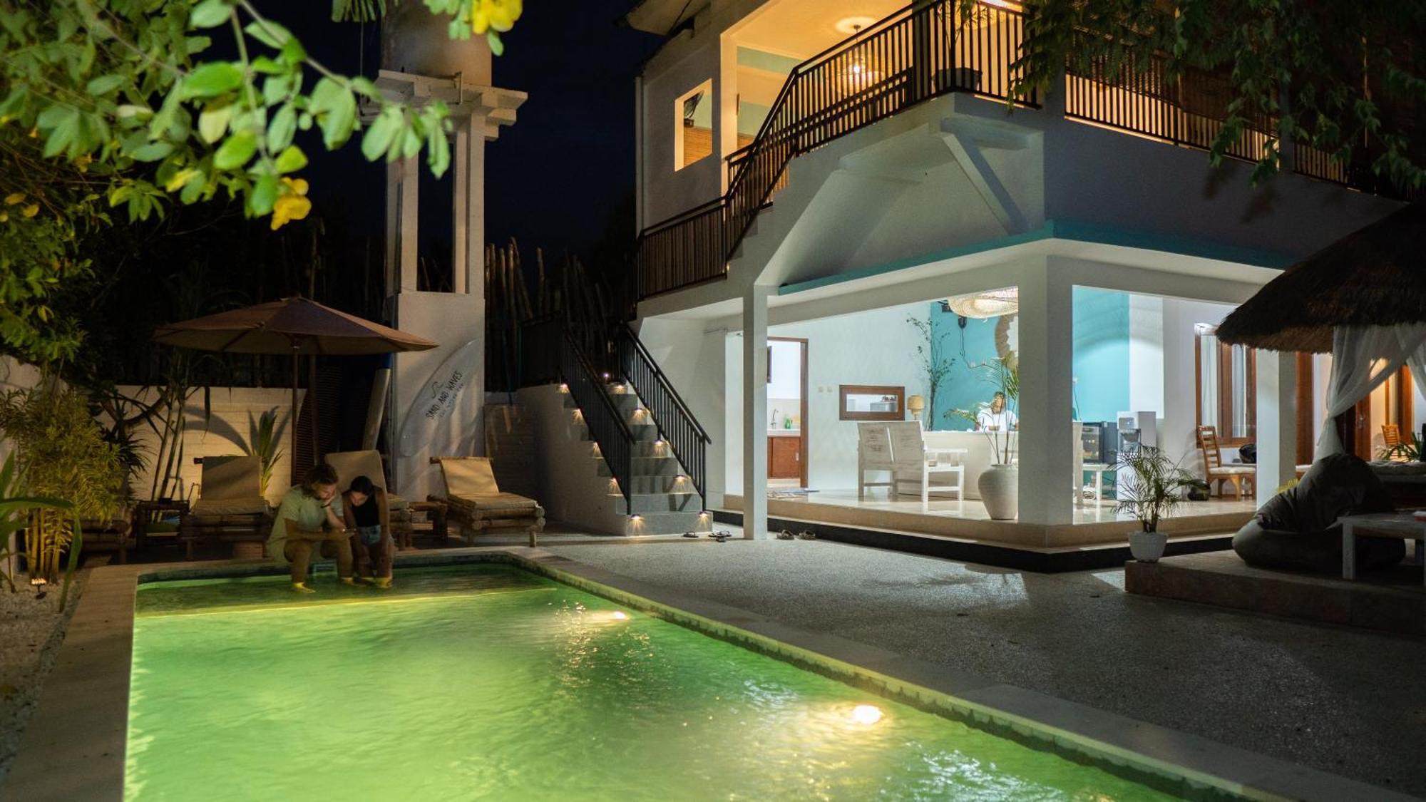 The White Bay Lombok Apartment Kuta  Exterior photo