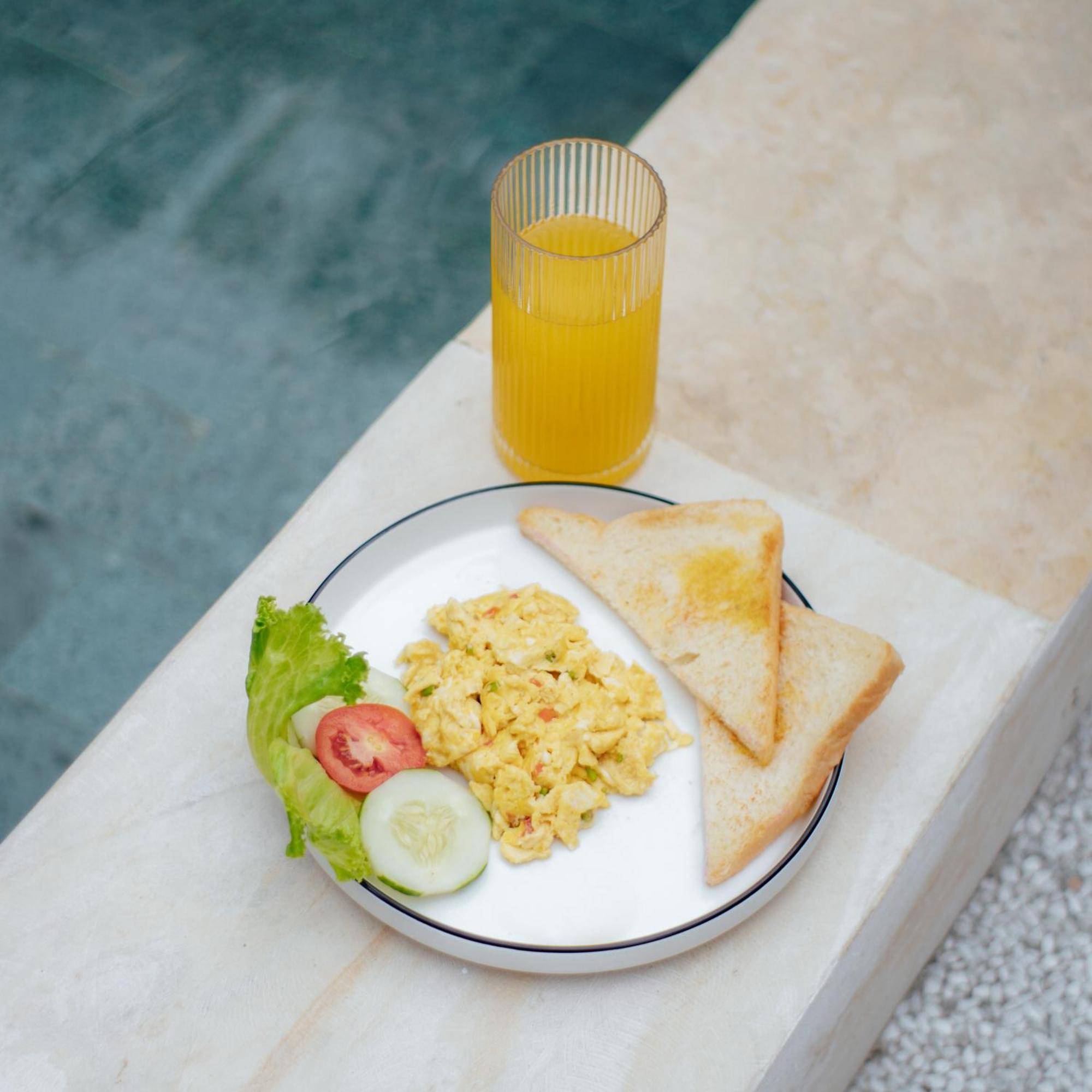 The White Bay Lombok Apartment Kuta  Exterior photo